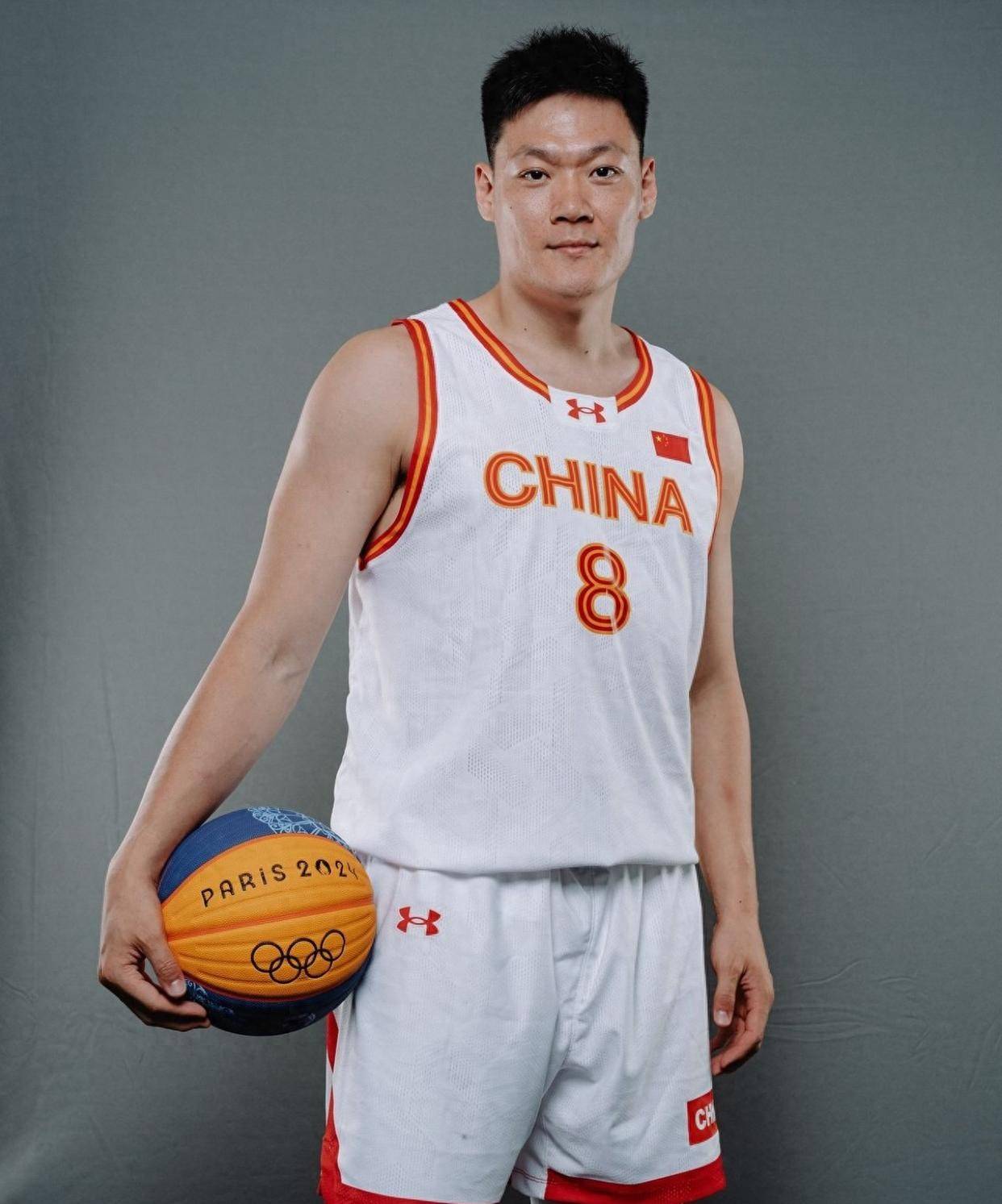 九游体育-三人男篮-中国男篮16-21荷兰张宁7分4篮板