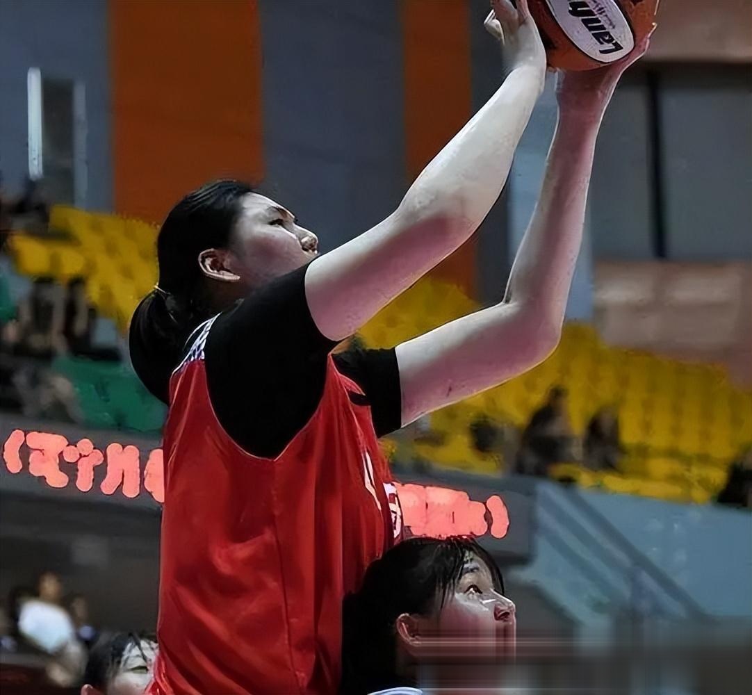 关于FIBA发布中国女篮写真张子宇韩旭搞怪的信息