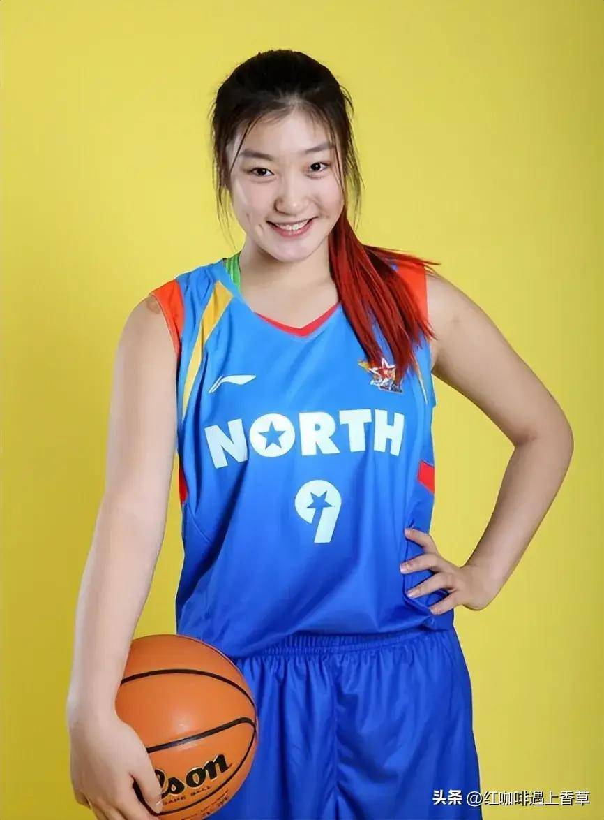 包含李梦22年女篮世预赛个人集锦，对阵马里砍下15分6助攻的词条