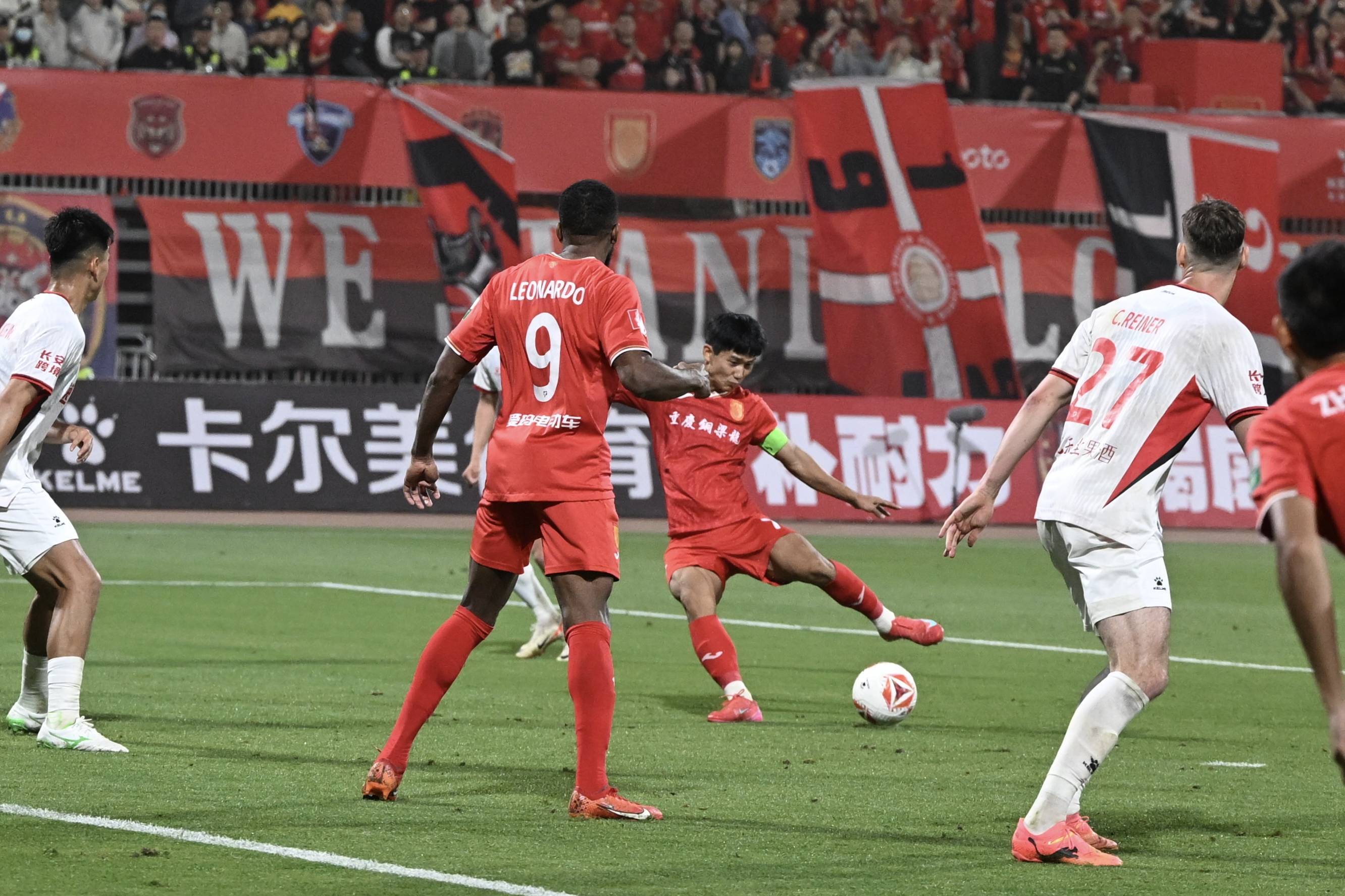 中甲积分榜重庆铜梁龙4-0排第二，黄希扬首发，向余望梅开